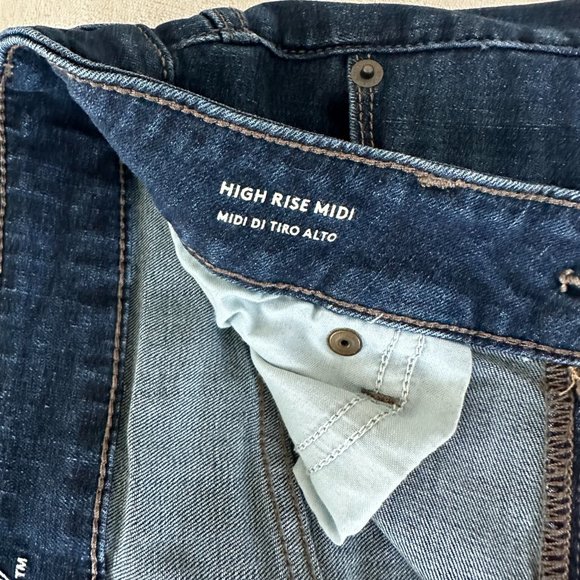 Jean Shorts - Universal Thread High Rise Midi - Picture 3 of 4